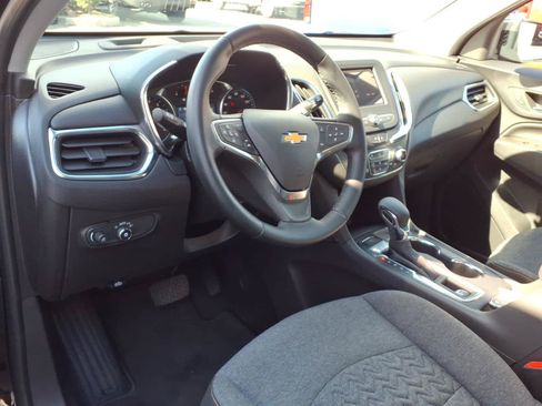 Used 2024 Chevrolet Equinox LT AWD/4WD image 9