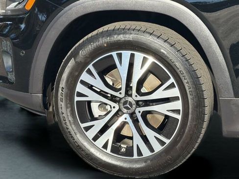 Used 2025 Mercedes-Benz GLB 250 image 35