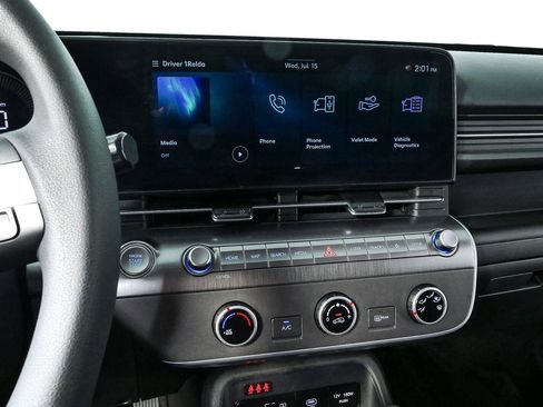 Used 2025 Hyundai Kona SE FWD image 11