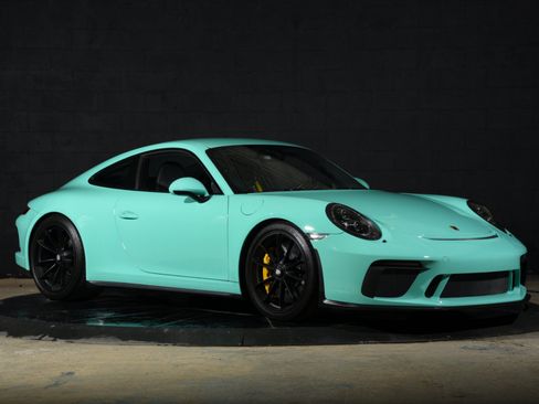 Used 2018 Porsche 911 GT3 RWD image 2