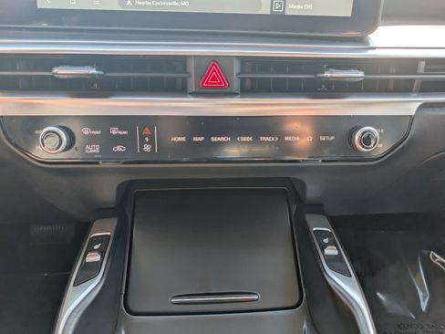 Used 2025 Kia Sorento EX w/ EX Panoramic Sunroof Package AWD/4WD image 30