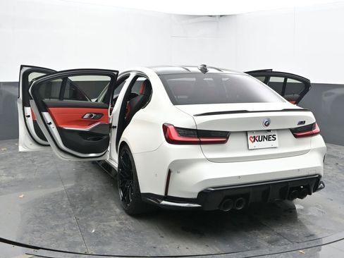 Used 2022 BMW M3 Competition w/ M Carbon Exterior Package image 65