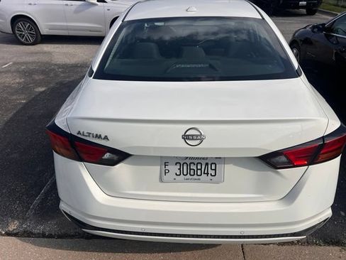 Used 2025 Nissan Altima 2.5 SV FWD image 4