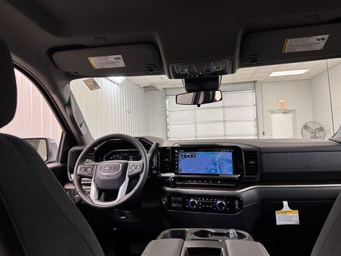New 2026 GMC Sierra 1500 SLE image 22