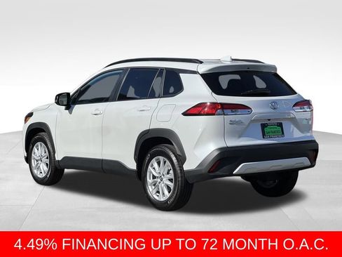 Certified 2025 Toyota Corolla Cross LE image 3