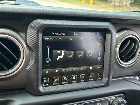 Certified 2018 Jeep Wrangler Unlimited Sahara AWD/4WD image 26