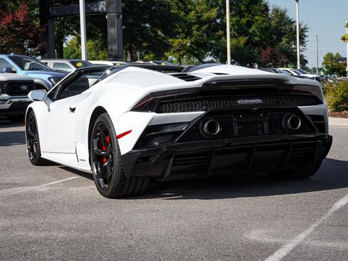 Used 2020 Lamborghini Huracan EVO AWD/4WD image 8