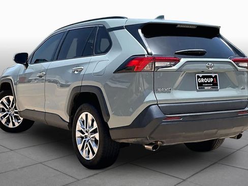 Used 2021 Toyota RAV4 XLE Premium FWD image 12