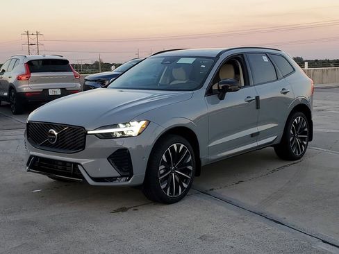 New 2026 Volvo XC60 B5 Ultra w/ Protection Package Premier AWD/4WD image 3