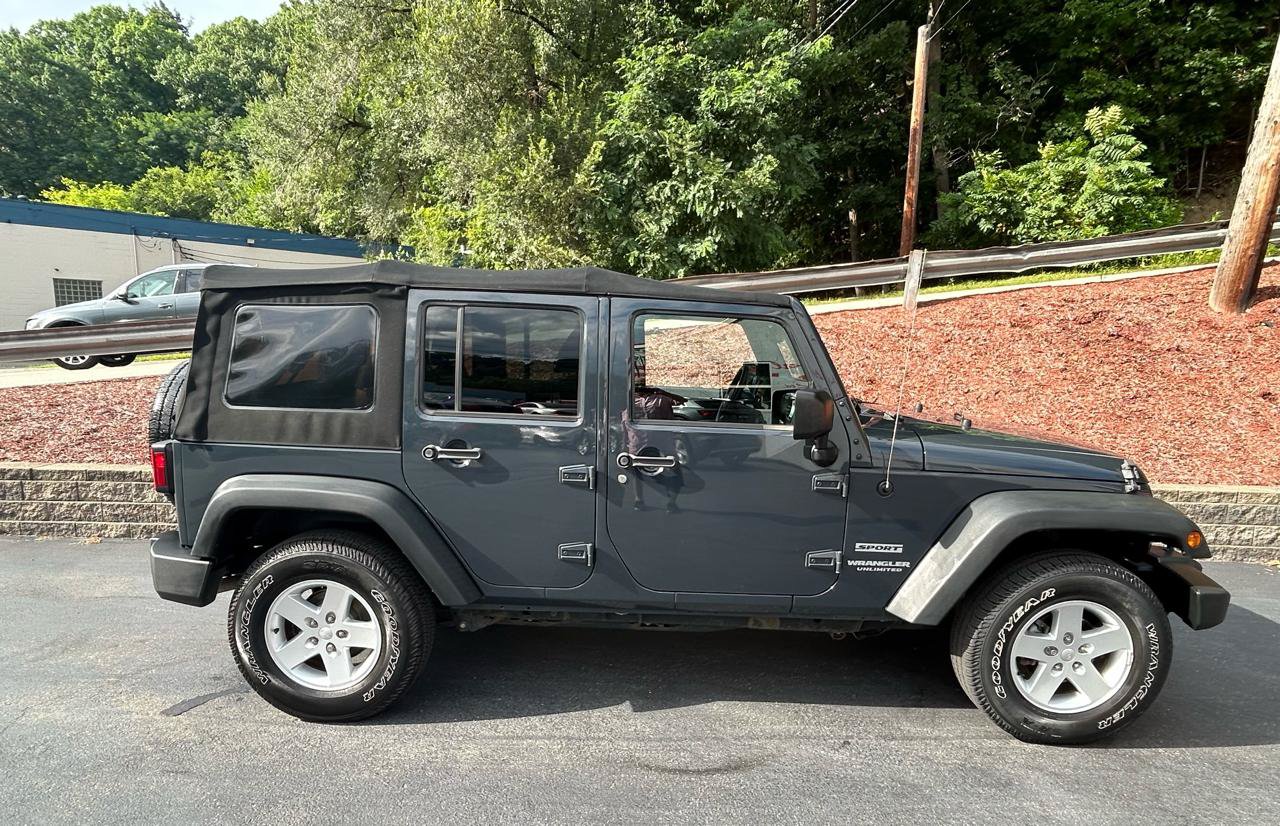 Used 2017 Jeep Wrangler Unlimited Sport w/ Quick Order Package 24S AWD/4WD image 7