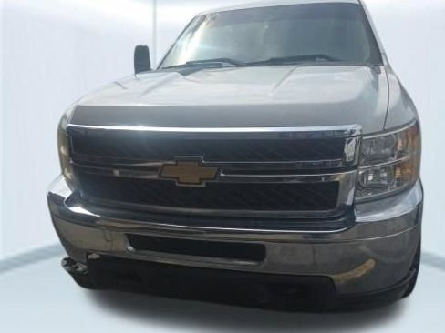 Used 2012 Chevrolet Silverado 2500 LT AWD/4WD image 2