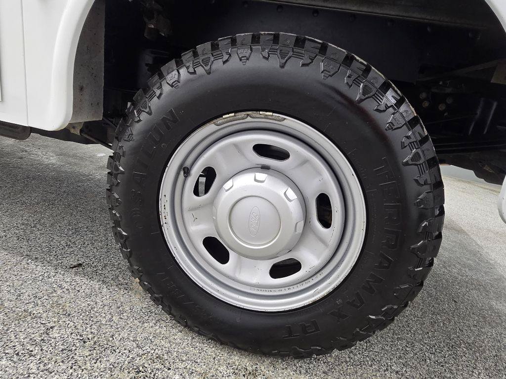 Used 2018 Ford F350 XL w/ Power Equipment Group RWD image 24