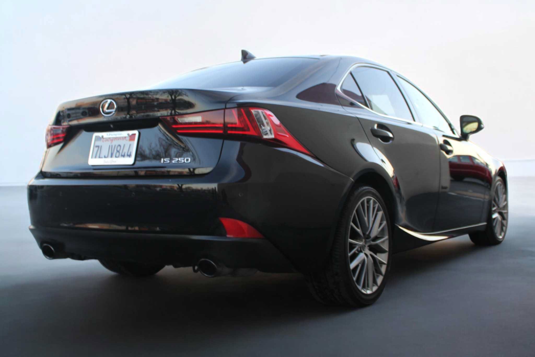 Used 2015 Lexus IS 250 w/ Navigation System Package RWD image 16