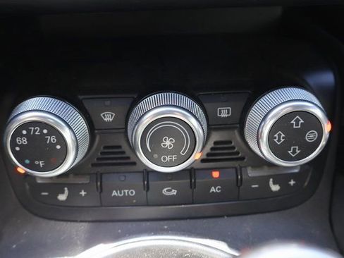 Used 2011 Audi R8 V10 AWD/4WD image 15