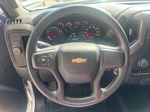Used 2025 Chevrolet Silverado 1500 W/T RWD image 9