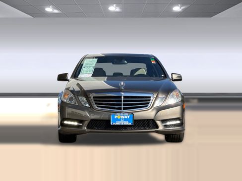 Used 2013 Mercedes-Benz E 350 BlueTEC Sedan image 5