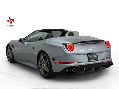 Used 2015 Ferrari California T RWD image 4