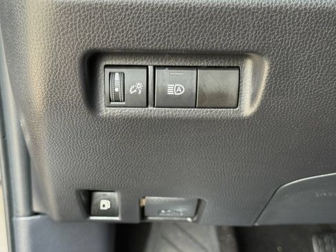 Used 2025 Toyota RAV4 XLE AWD/4WD image 20