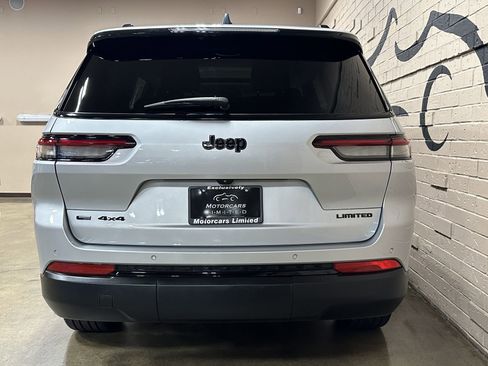 Used 2023 Jeep Grand Cherokee L Limited w/ Black Appearance Package image 6