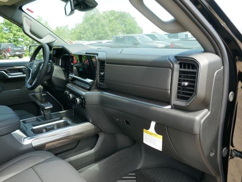 New 2026 Chevrolet Silverado 1500 LTZ w/ LTZ Premium Package AWD/4WD image 11