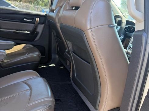 Used 2015 GMC Acadia SLT FWD image 21