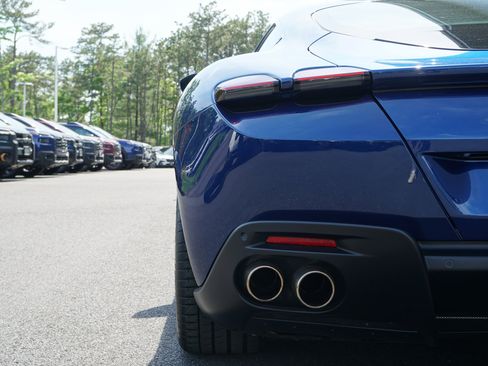 Used 2022 Ferrari Roma RWD image 43