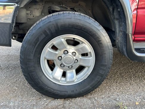 Used 2000 Toyota 4Runner SR5 w/ Upgrade Value Pkg 2 AWD/4WD image 38