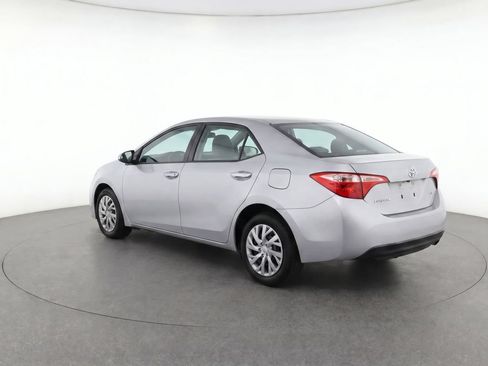 Used 2019 Toyota Corolla LE FWD image 3