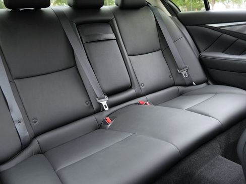 Used 2015 INFINITI Q50 Premium w/ Navigation Package RWD image 11