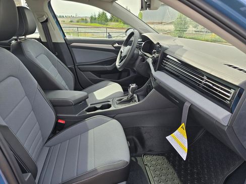 New 2026 Volkswagen Jetta SE FWD image 43