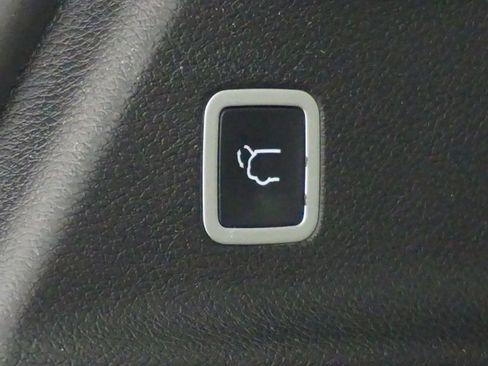 Certified 2020 Chrysler Pacifica Touring-L w/ Advanced Safetytec Group image 19