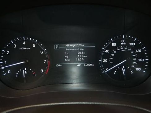 Used 2019 Genesis G80 3.8 RWD image 6