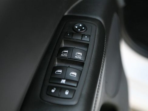 Used 2022 Dodge Durango GT RWD image 9