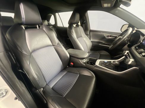 Used 2022 Toyota RAV4 XSE w/ XSE Grade Weather Package image 31