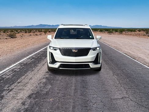 Used 2020 Cadillac XT6 Premium Luxury image 2