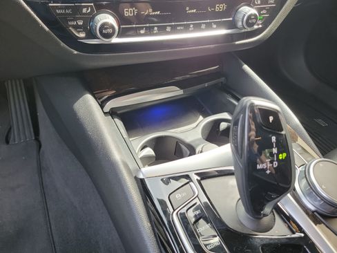 Used 2019 BMW 540i w/ Convenience Package RWD image 19