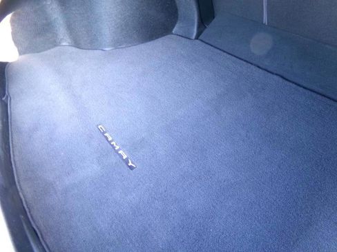 Used 2018 Toyota Camry LE image 33