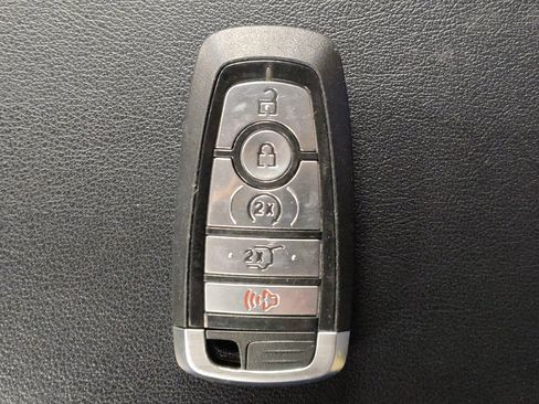 Used 2020 Ford Edge SEL w/ Convenience Package FWD image 32