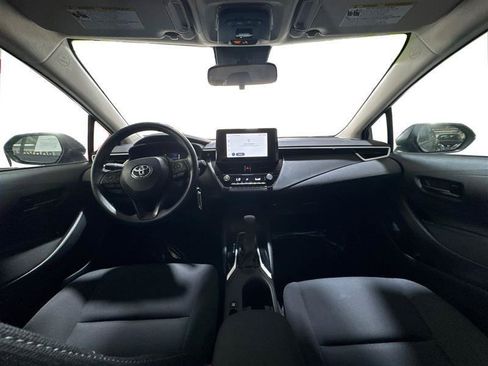 Used 2025 Toyota Corolla LE FWD image 14