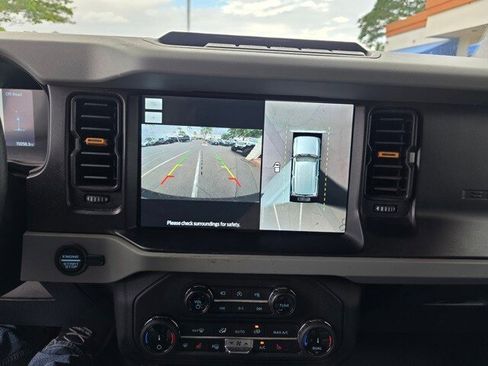 Used 2022 Ford Bronco Badlands image 15