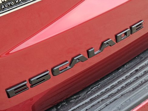 New 2026 Cadillac Escalade ESV Platinum Sport w/ LPO, ONYX Package AWD/4WD image 8