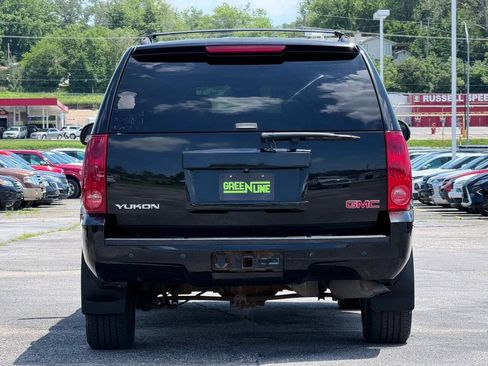 Used 2007 GMC Yukon SLT w/ SLT Preferred Equipment Group AWD/4WD image 4