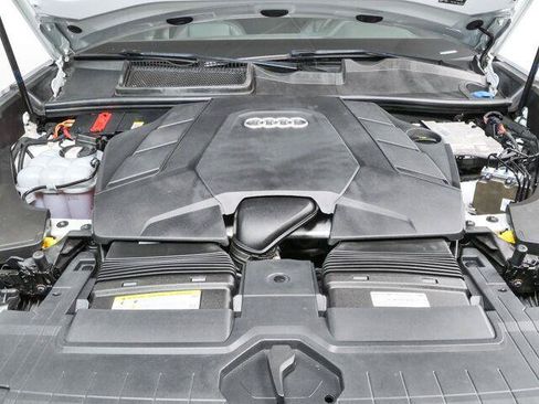 Used 2021 Audi Q8 Premium Plus w/ Premium Plus Package AWD/4WD image 6