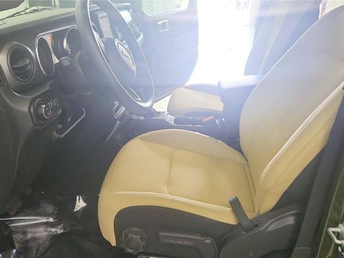 Used 2022 Jeep Gladiator Sport w/ Trailer Tow Package AWD/4WD image 22