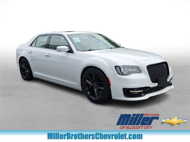 Used 2023 Chrysler 300 C RWD image 1