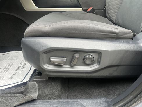 Used 2025 Toyota Tundra SR5 AWD/4WD image 20