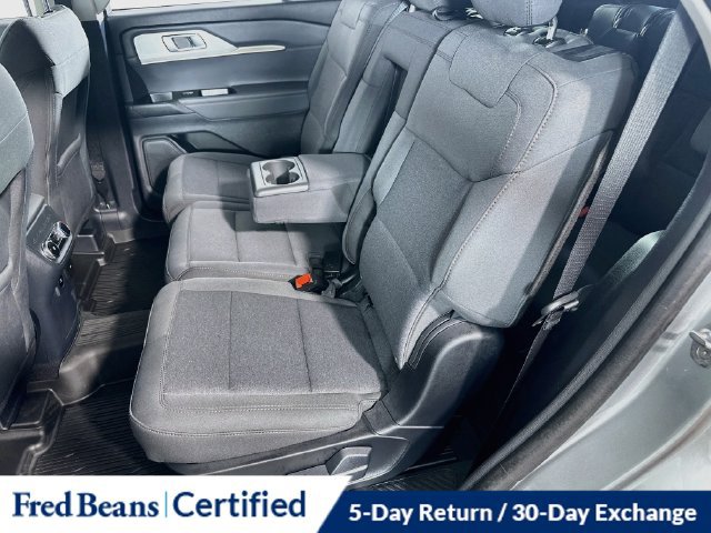 Used 2025 Ford Explorer Active AWD/4WD image 18