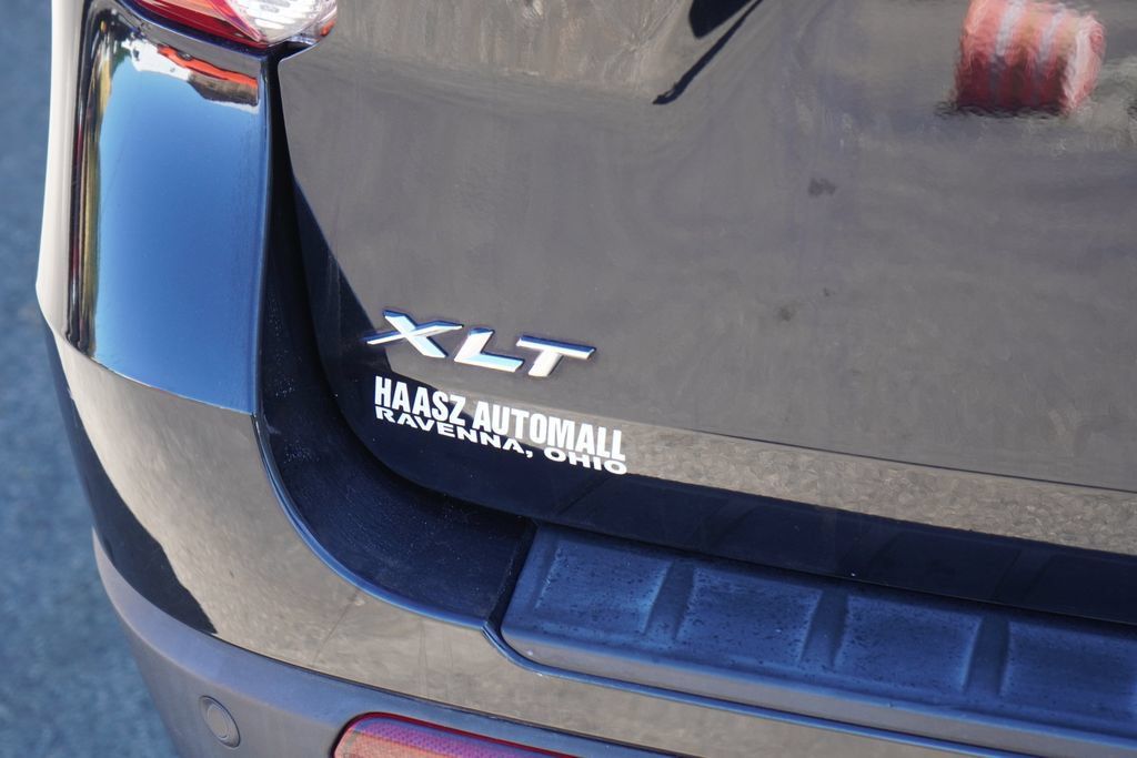 Used 2022 Ford Explorer XLT AWD/4WD image 7