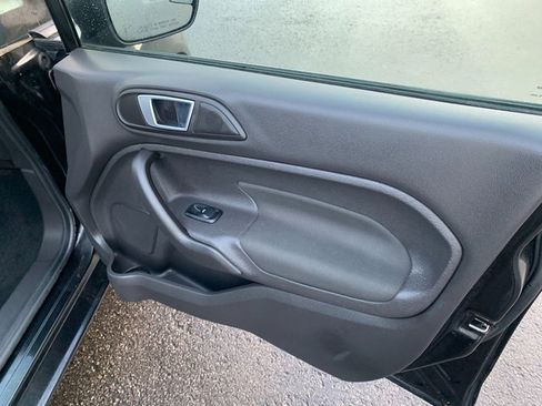 Used 2015 Ford Fiesta SE w/ Equipment Group 201A image 13
