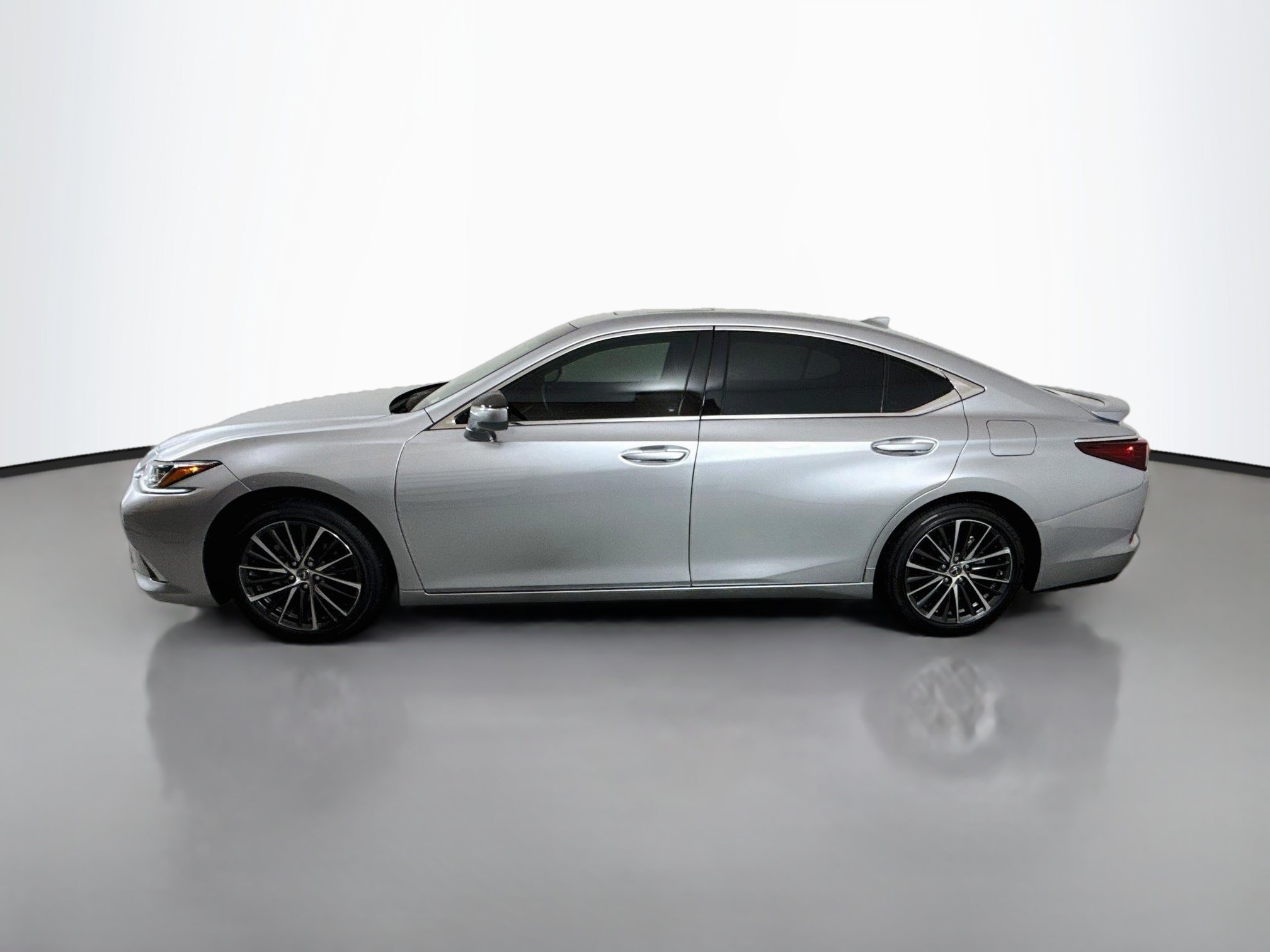 Used 2024 Lexus ES 350 w/ Premium Package FWD image 4